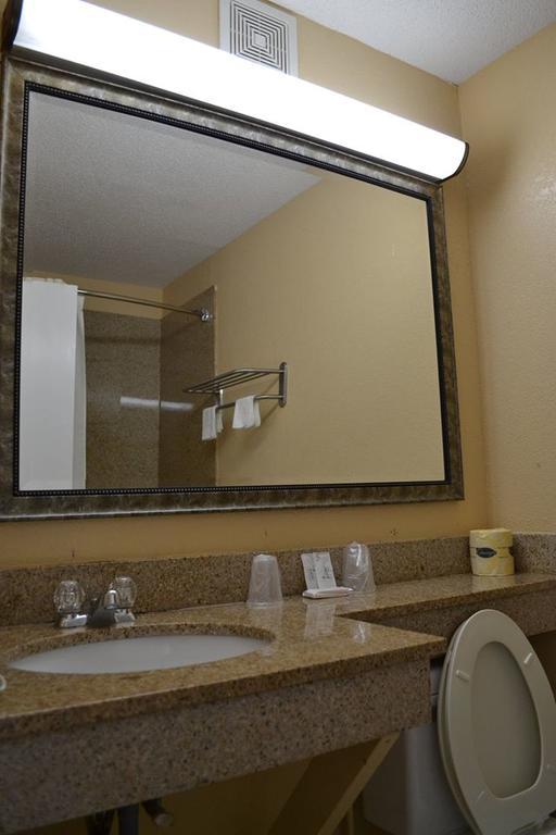 Americas Best Value Inn Smithfield Exteriör bild