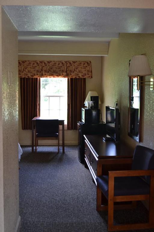 Americas Best Value Inn Smithfield Exteriör bild