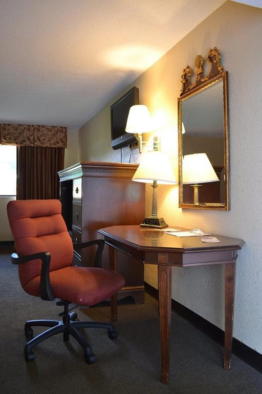 Americas Best Value Inn Smithfield Exteriör bild